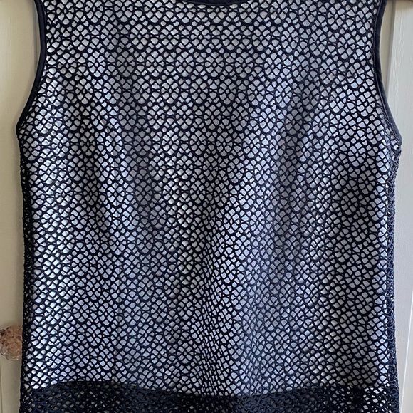 Periphery Sleeveless Top - Picture 3 of 5